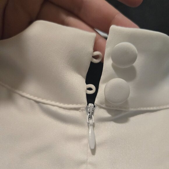 White long sleeve, satin-feel dress, size XL - Picture 4 of 6